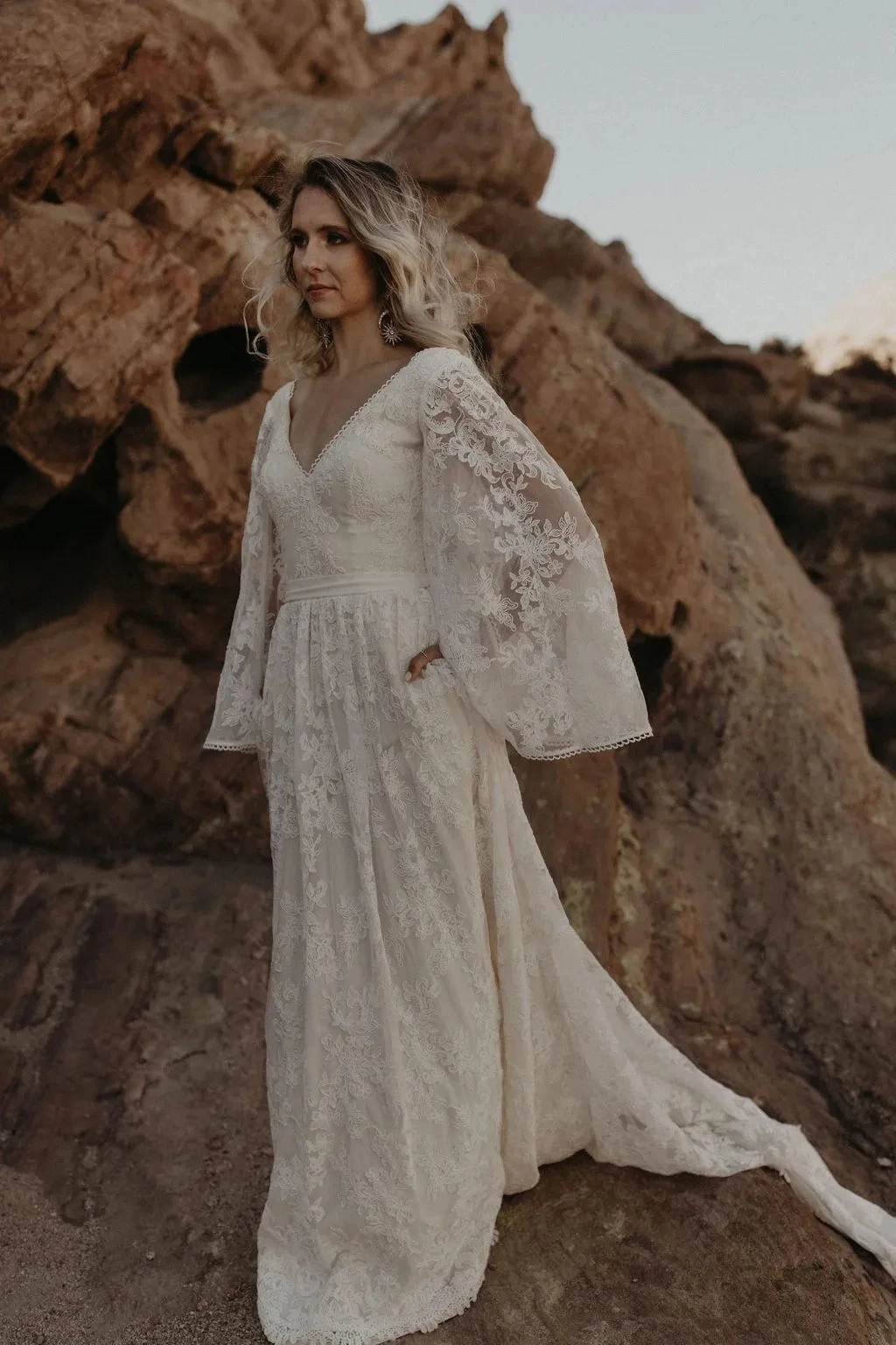 Abiti da sposa Boho senza schienale a-line scollo a v maniche lunghe pizzo abito da sposa bohémien abiti da sposa Vestidos De Novia