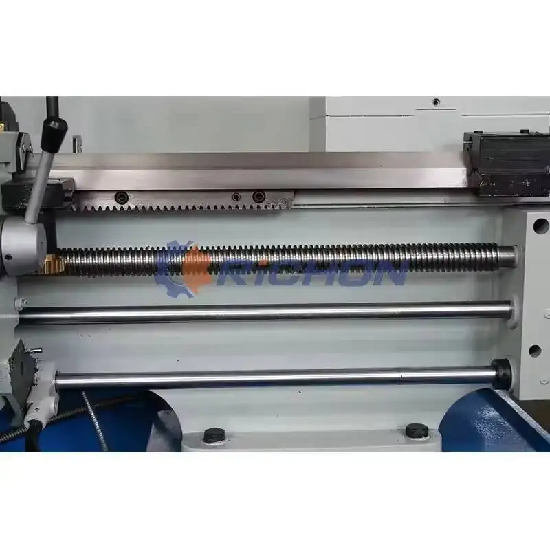 Mesin Bubut CNC Pemotong Logam dengan Gap Bed Geser Tipe Medium Duty C6140c C6240 C6140 yang Dikustomisasi