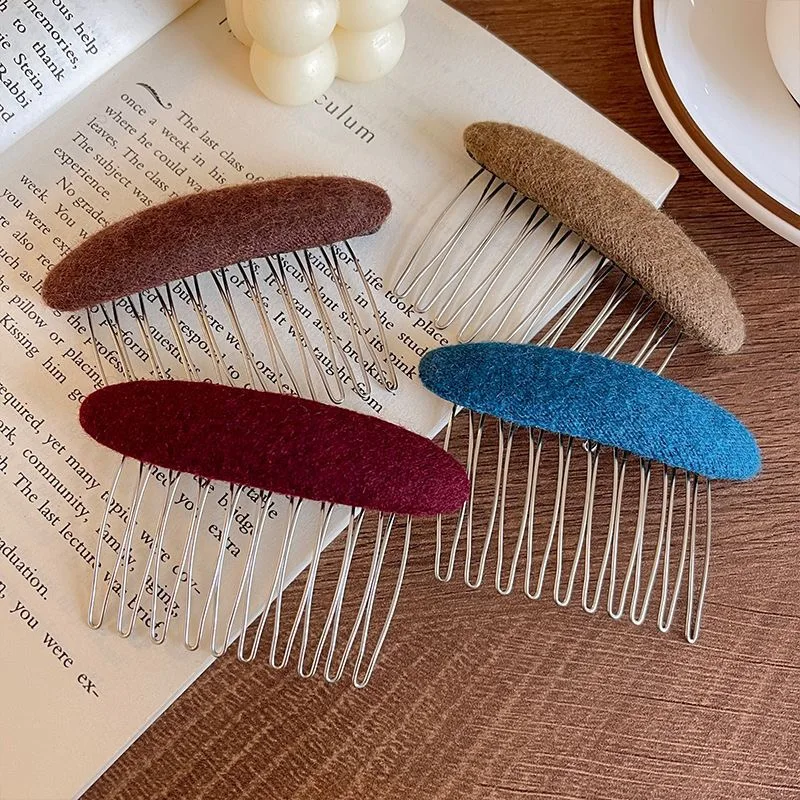 Retro-Stil Filzkamm mit ovalem Metallgestell – für voluminöse Hochfrisuren, Damen-Haaraccessoire – Detail 5