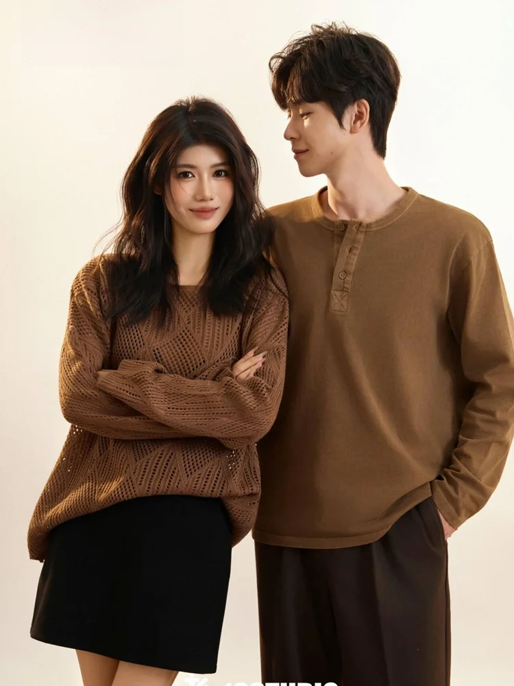 

Couple's Knitwear Photography Studio Artistic Christmas Atmosphere Sensation Fashionable Autumn Winter New Arrival