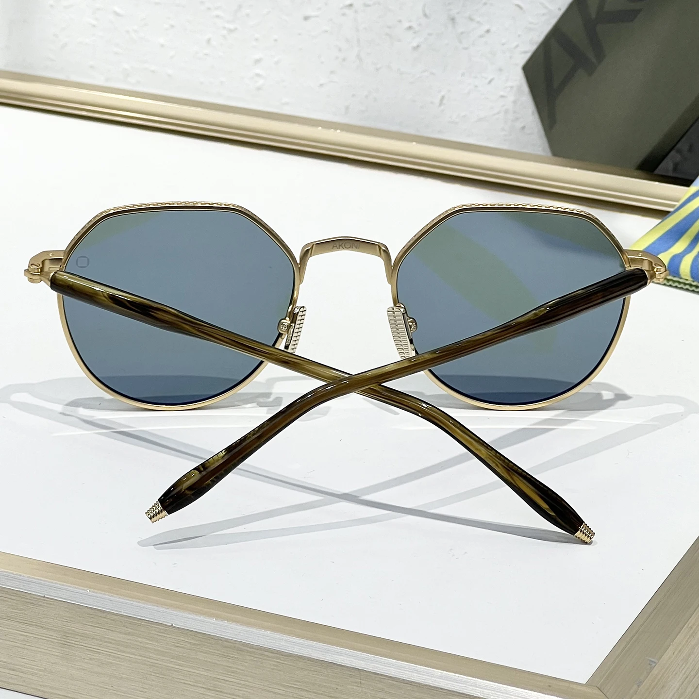 THEMIS AKS 522 الفاخرة الأعلى الحرفية اليابانية البيضاوي الأعمال عارضة الرجال النظارات الشمسية عطلة واقية من الشمس النساء النظارات الشمسية