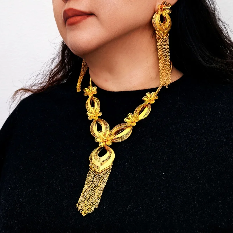 

Jewelry Gold-Plated Necklace Earrings Set African Dubai Eid Women's Wedding Brass Jewelry Accessories Light Luxury Style
