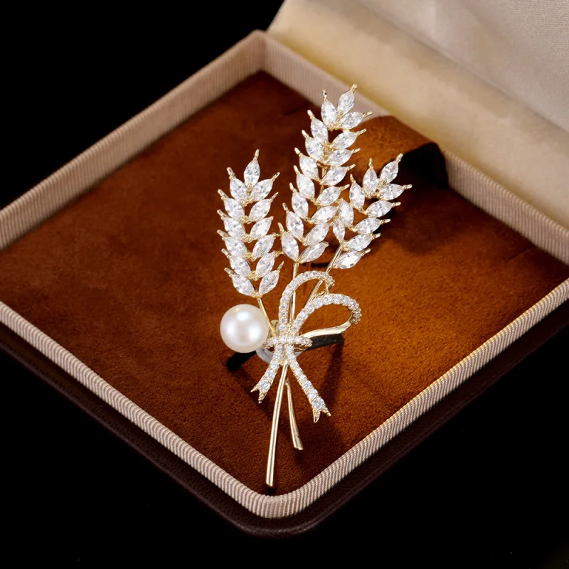 High-end Natural Freshwater Pearl Wheat Spike Brooch Luxurious Zircon Brooch Exquisite Suit Jacket Cardigan Pin Accessory view 2