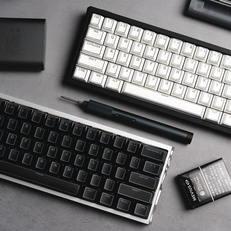 

Original Factory Mechanical Keyboard Keycaps Transparent Positive Relief Black And White High Profile Light Passing Keycaps