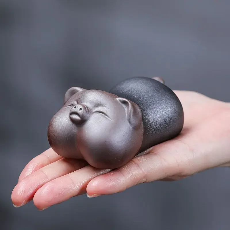 Yixing Superior Purple Clay Little Smile Pig Tea Pet Handmade Statue for Tea Ceremony Home Office Car Decor