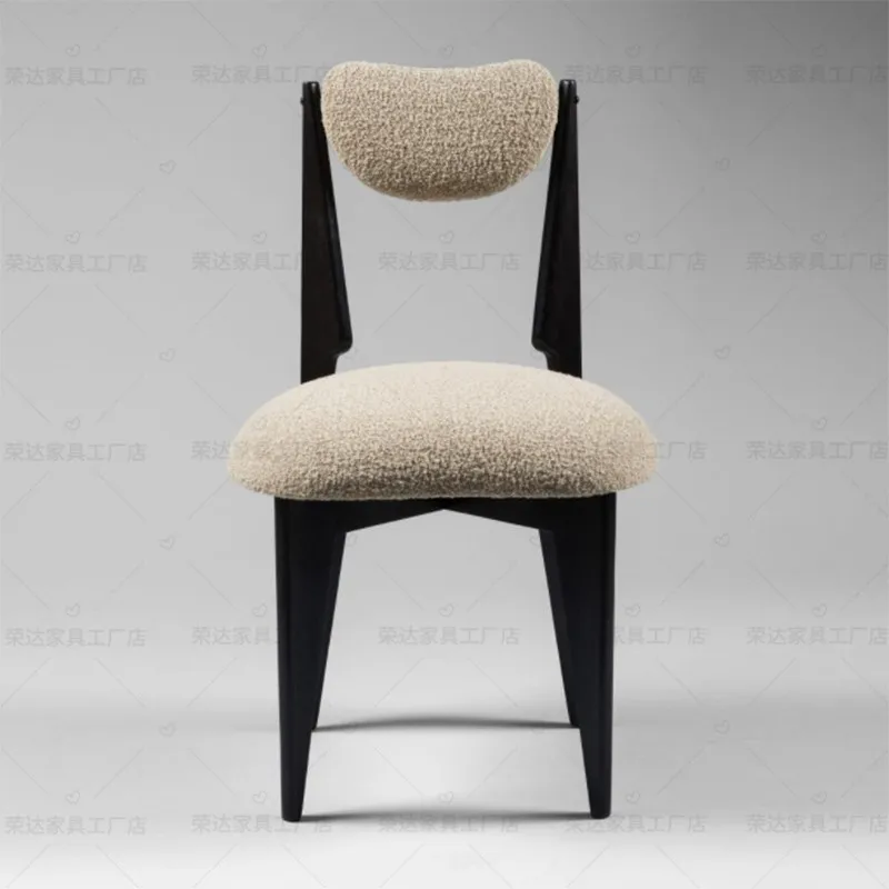 Japanese style dining chairs made entirely of solid wood, minimalist and shaped dining tables and chairs, with a sense of home