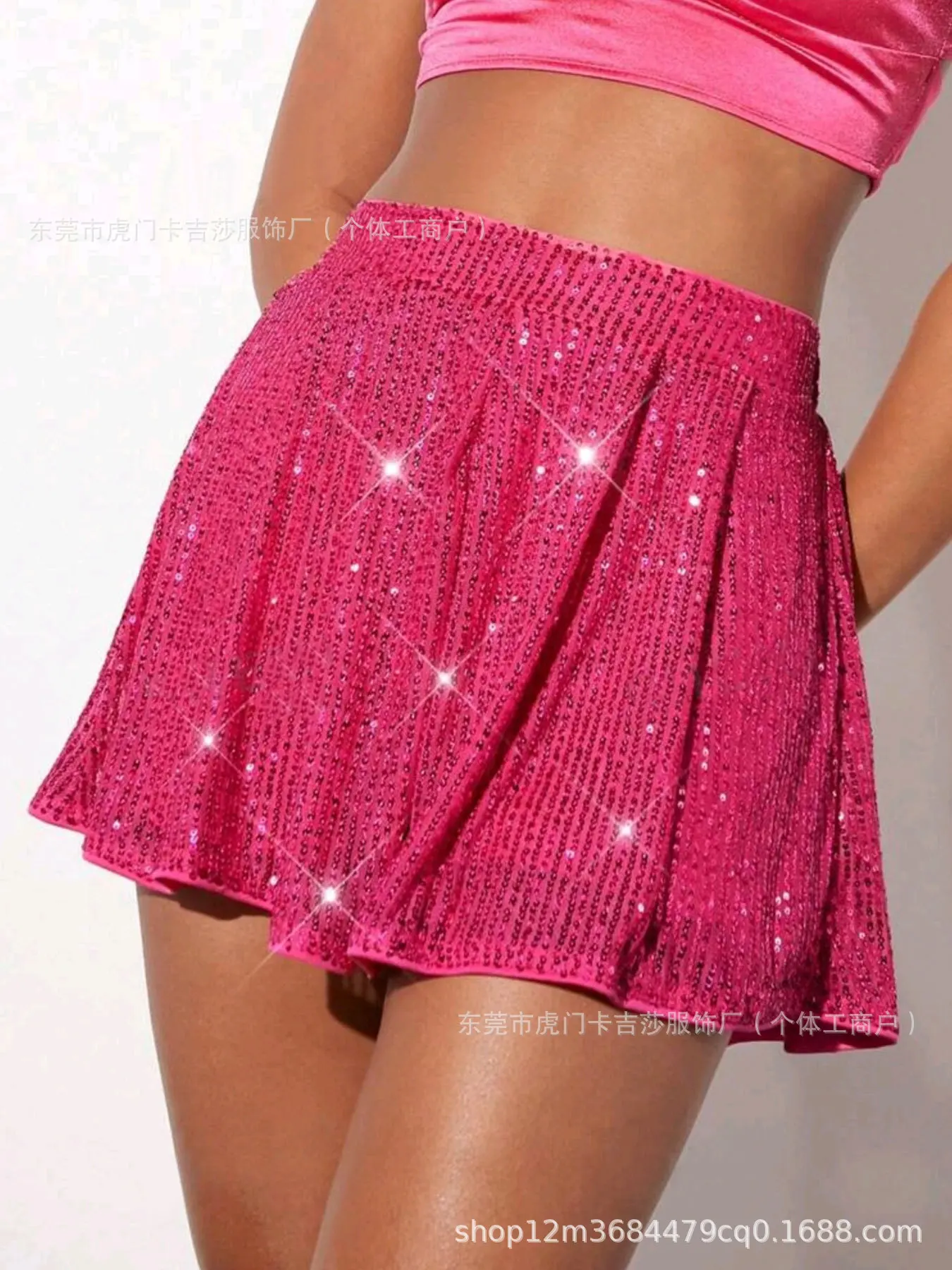 المرأة الترتر قصيرة 2026 جديد مرونة عالية الخصر السراويل موضة بلون تألق الخرز نادي الحفلات سراويل قصيرة الملابس النسائية