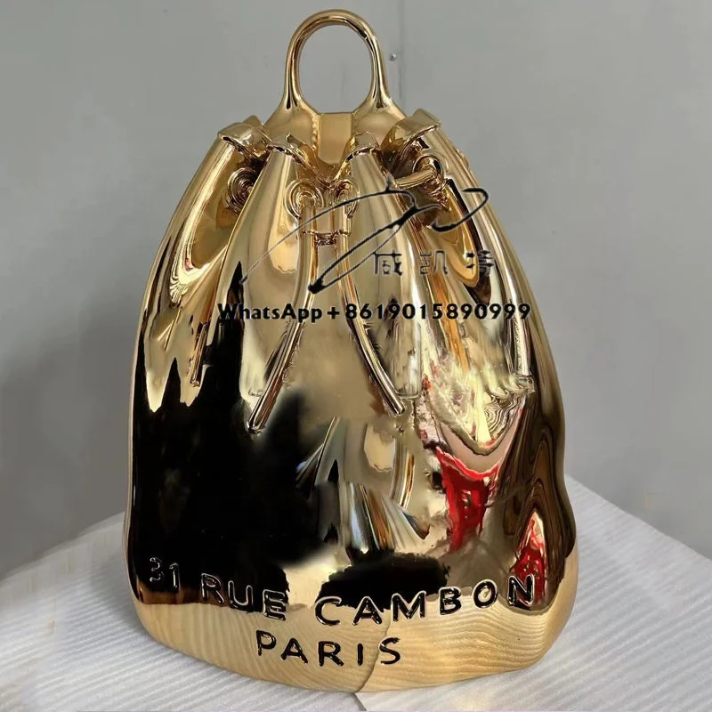 Moderne Innendekoration, Kunstharz, Kunsthandwerk, Kegelstatue, Handtasche, Vase, galvanisierte Tasche, Fiberglas-Skulptur oder Heimdekor-Modell