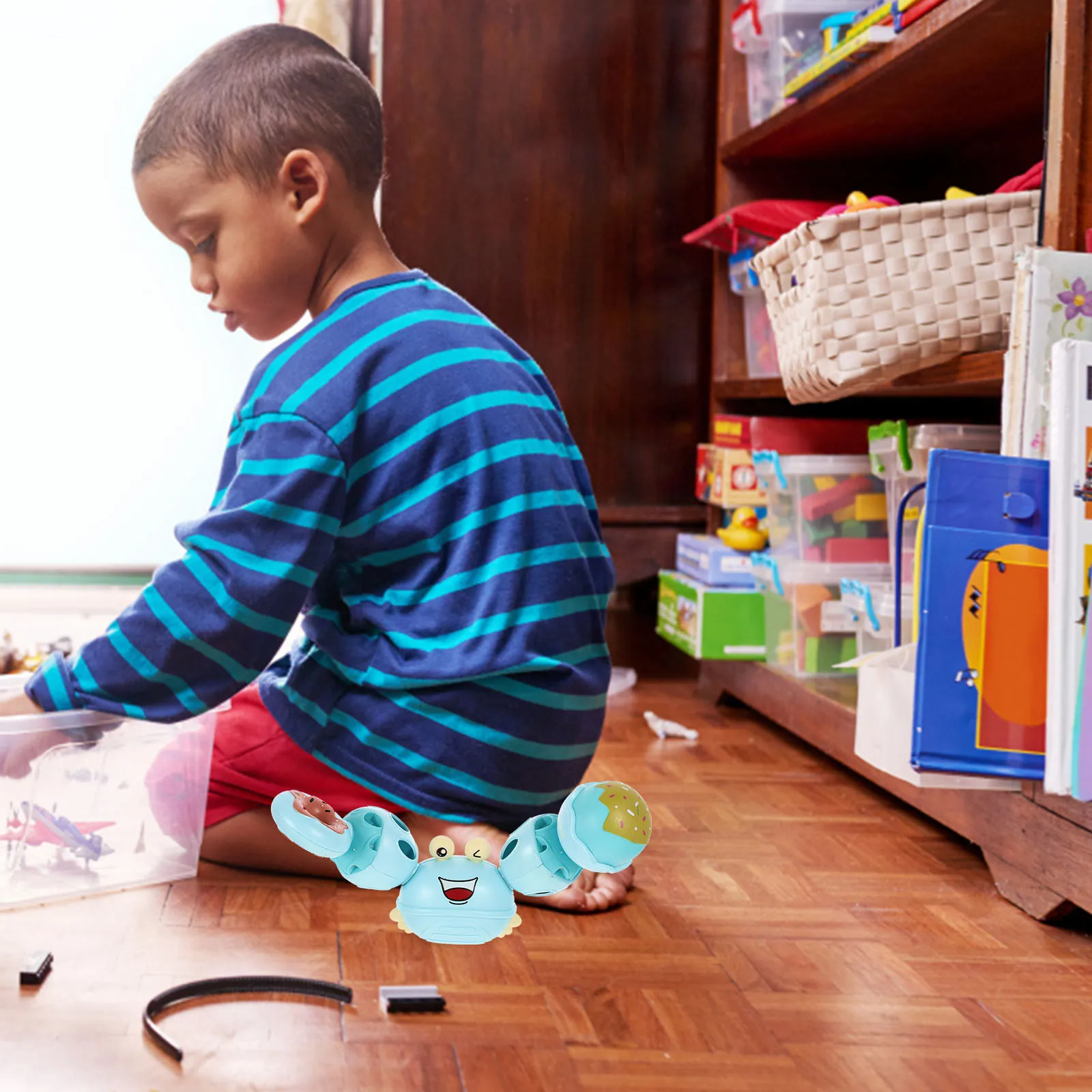 خشخيشة سرطان البحر آمنة ومتينة للأطفال، سهلة الاستخدام، اهتزاز بلطف، تجذب الاهتمام، تدريب وتنمية السمع للرضع