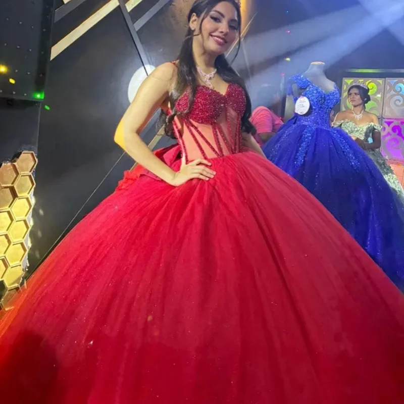 

Простые блестящие красные платья Quinceanera по индивидуальному заказу с открытыми плечами и аппликацией из пайеток, тюлевое платье с длинным хвостом и бантом, Vestido 15, Quinceanera