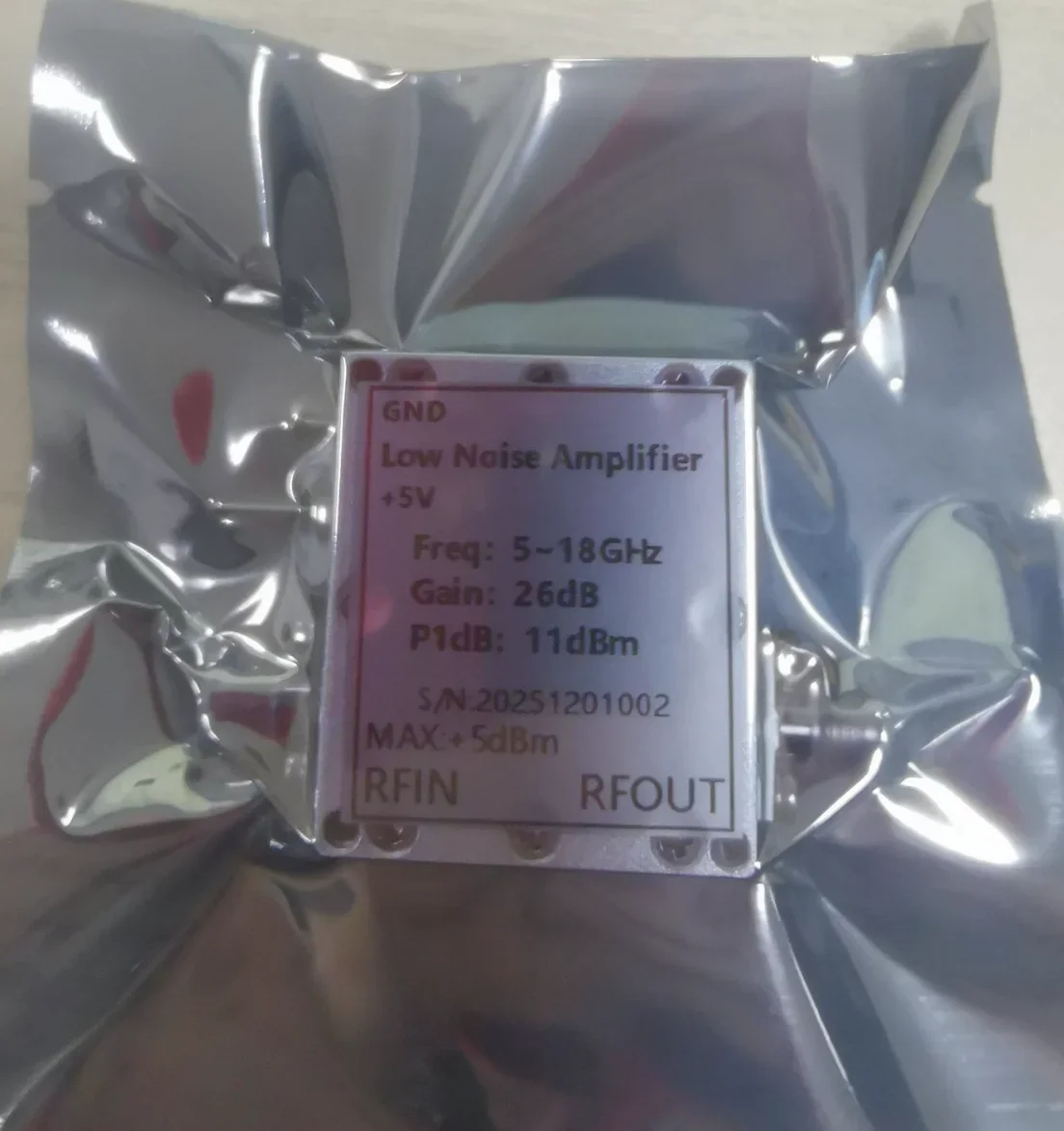 5-18GHz RF low noise amplifier LNA RF amplifier gain 26dB Noise figure 1.5dB