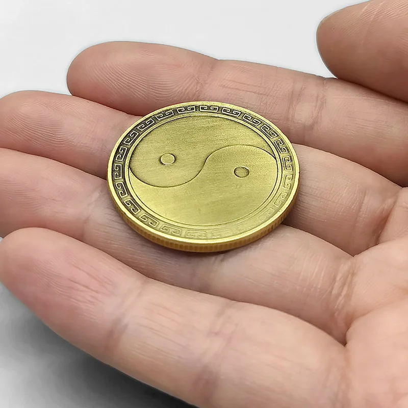 Tai Chi Oito Diagramas Fidget Coin, Metal EDC Gadgets, Finger Skill Brinquedos, Coleção de presentes, Autismo Brinquedos