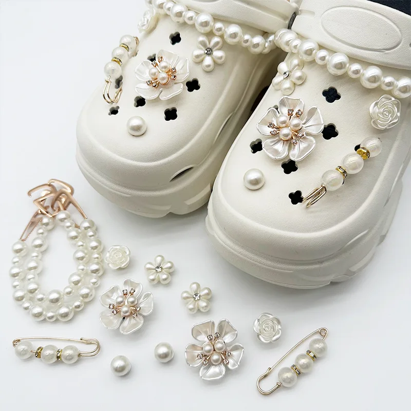 

Pearl flower shoe buckle pearl chain shoe flower Suitable for Crocs shoe upper DIY decorative buckle accessories