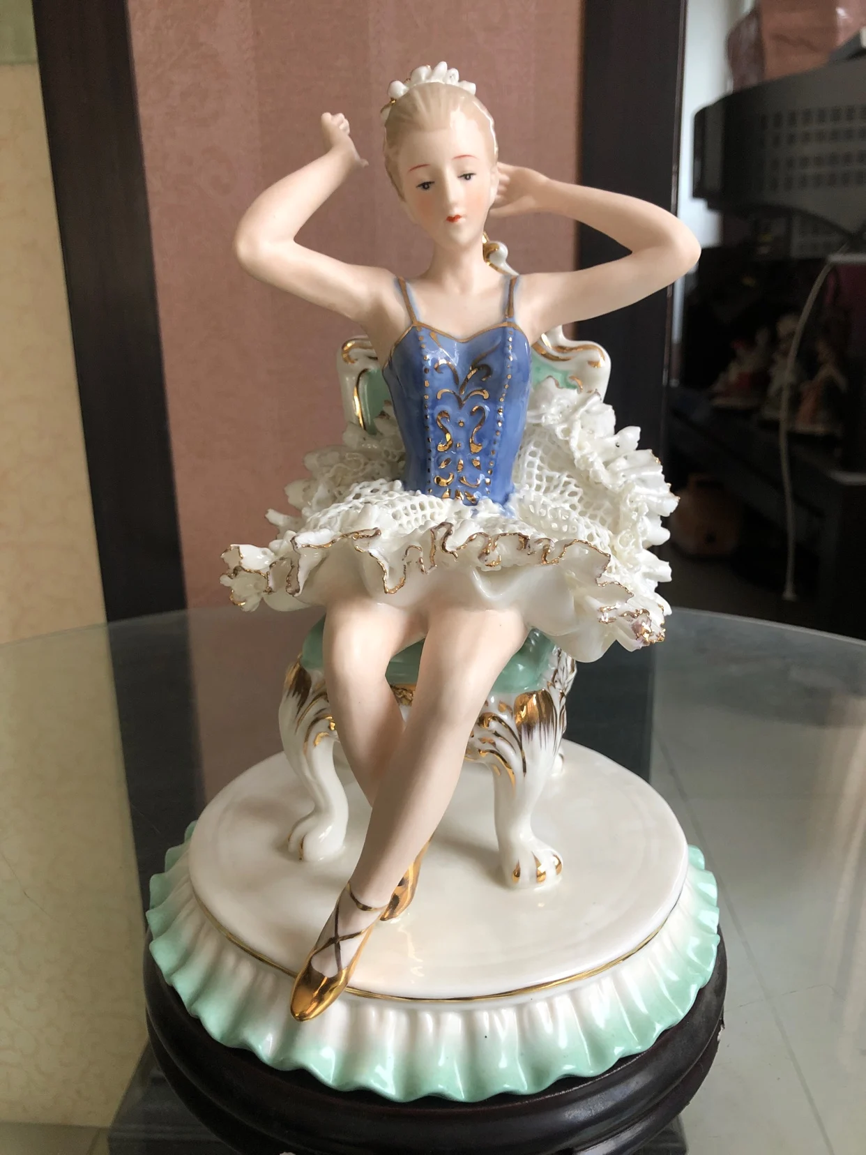 

Lace Ballet Girl