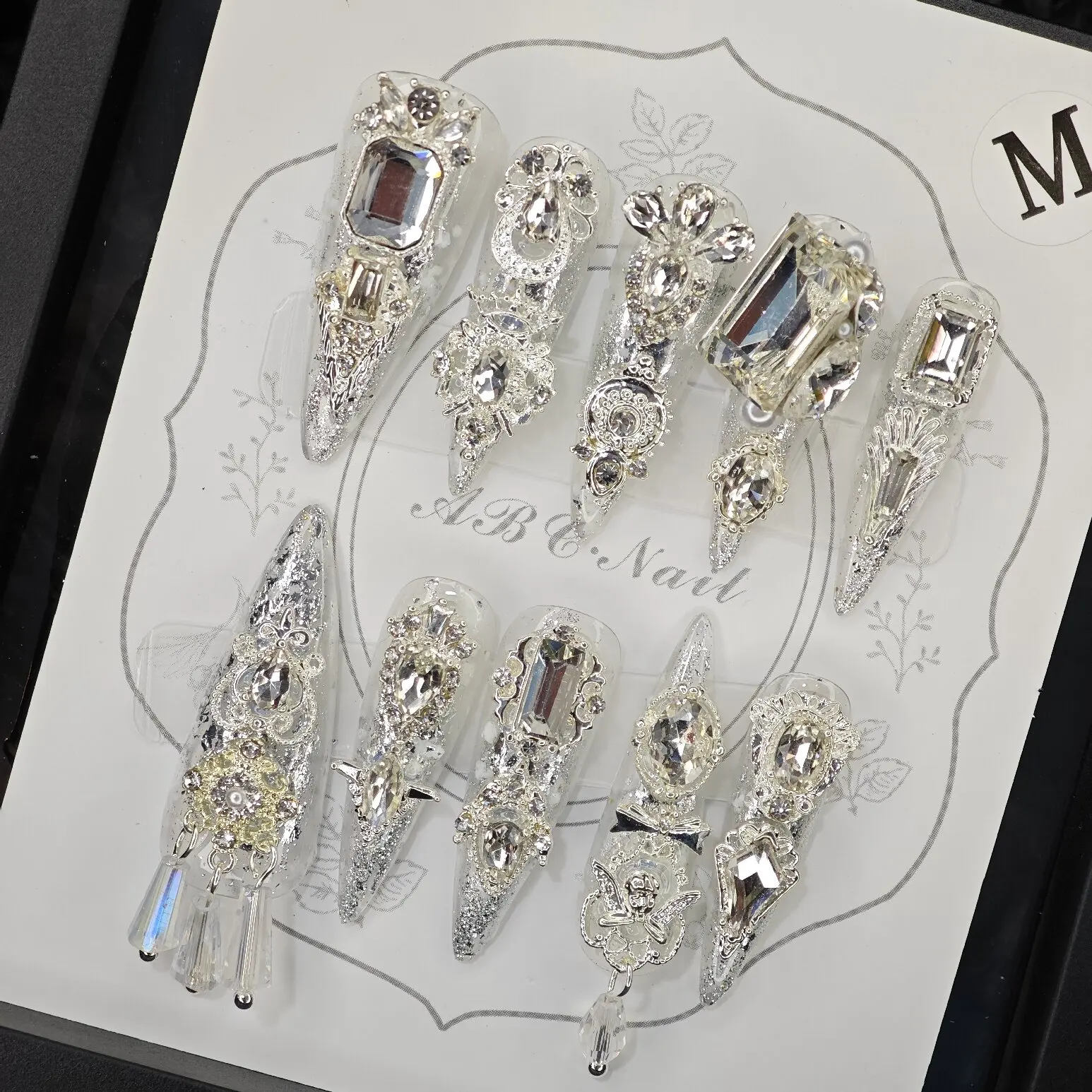 Luxury Diamond-Encrusted Press-on Nails Made of Eco-friendly ABS Plastic with High-quality Imitation Gemstones Metal Carved
