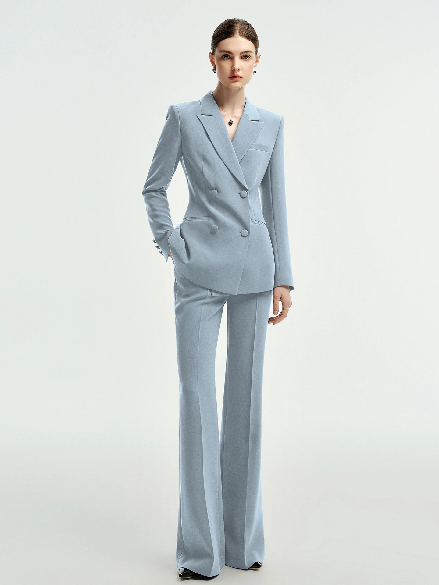 

Элегантный модный женский деловой костюм: брюки с высокой талией и блузка на пуговицах для осени, зимы и весны