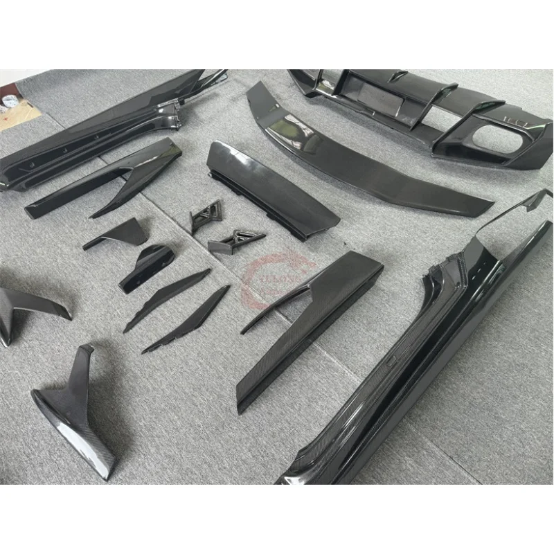 

Карбоновый обвес в стиле M для Lamborghini Huracan LP580 LP610: передний сплиттер, боковые юбки, задний спойлер