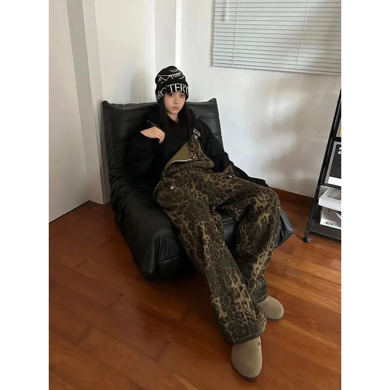 Combinaisons en Denim imprimé léopard pour femmes, Streetwear rétro, jambes larges, pantalon de vadrouille droit, multi-poches, barboteuse en Denim décontractée