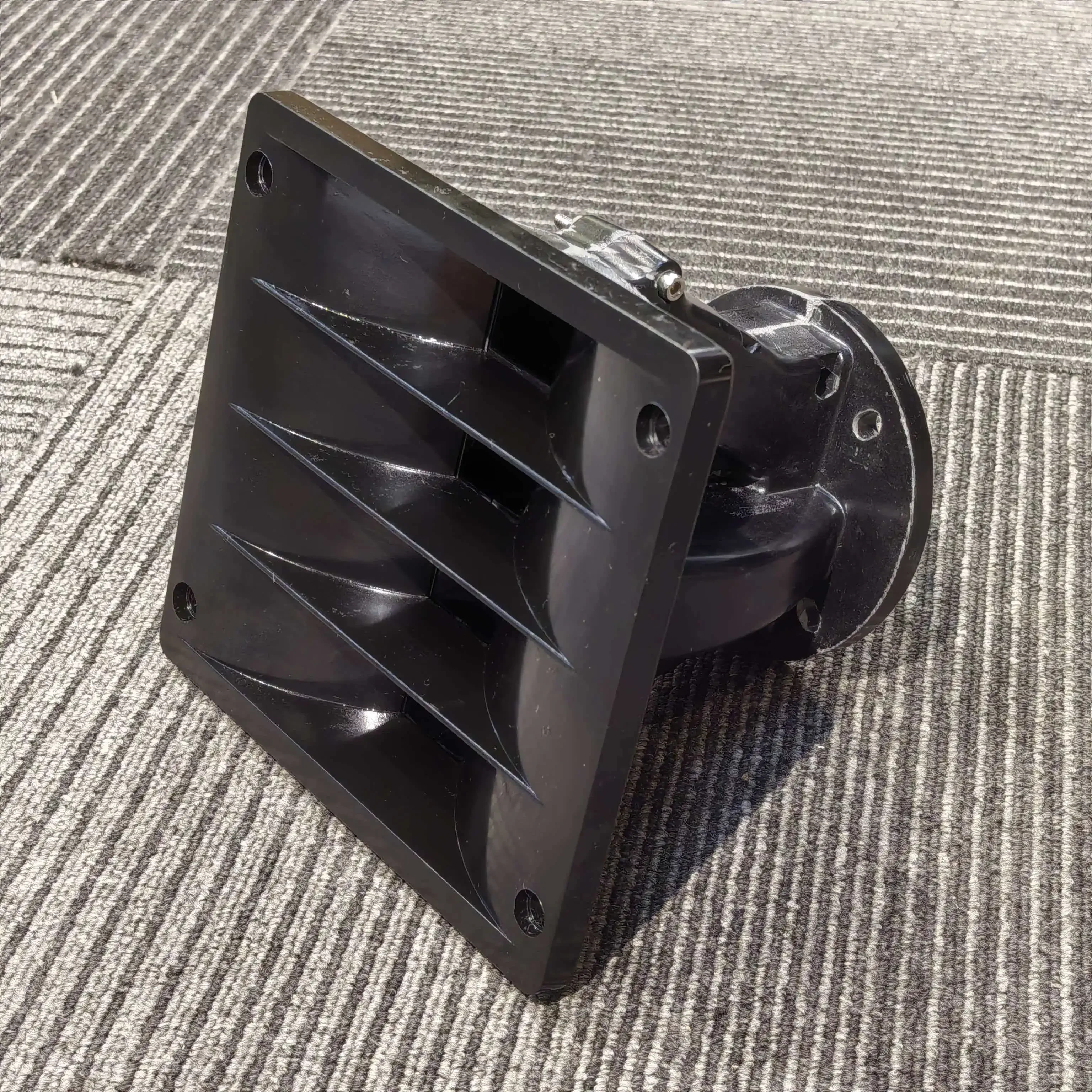 1&1,4 Zoll quadratisches Line-Array-Lautsprecherhorn für professionelles Audio 160Lx170Wx140H, 190L*166W*190H – Detail 6