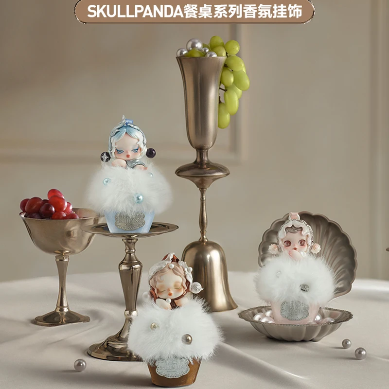 POPMART حقيقية SKULLPANDA طاولة طعام سلسلة المعطرة شنقا الزينة صناديق أعمى العصرية والعصرية الحلي هدية