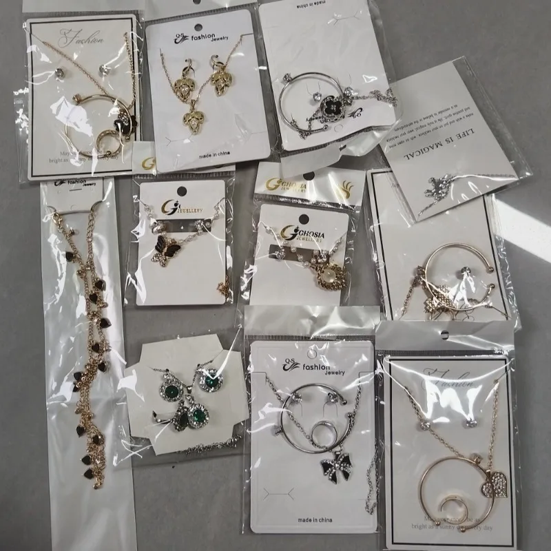 عشوائي 1/10/30/50 قطعة أو أزواج مجوهرات مختلطة انتزاع حقيبة نمط غامض مع أقراط خواتم القلائد أو أساور هدية عشوائية #3