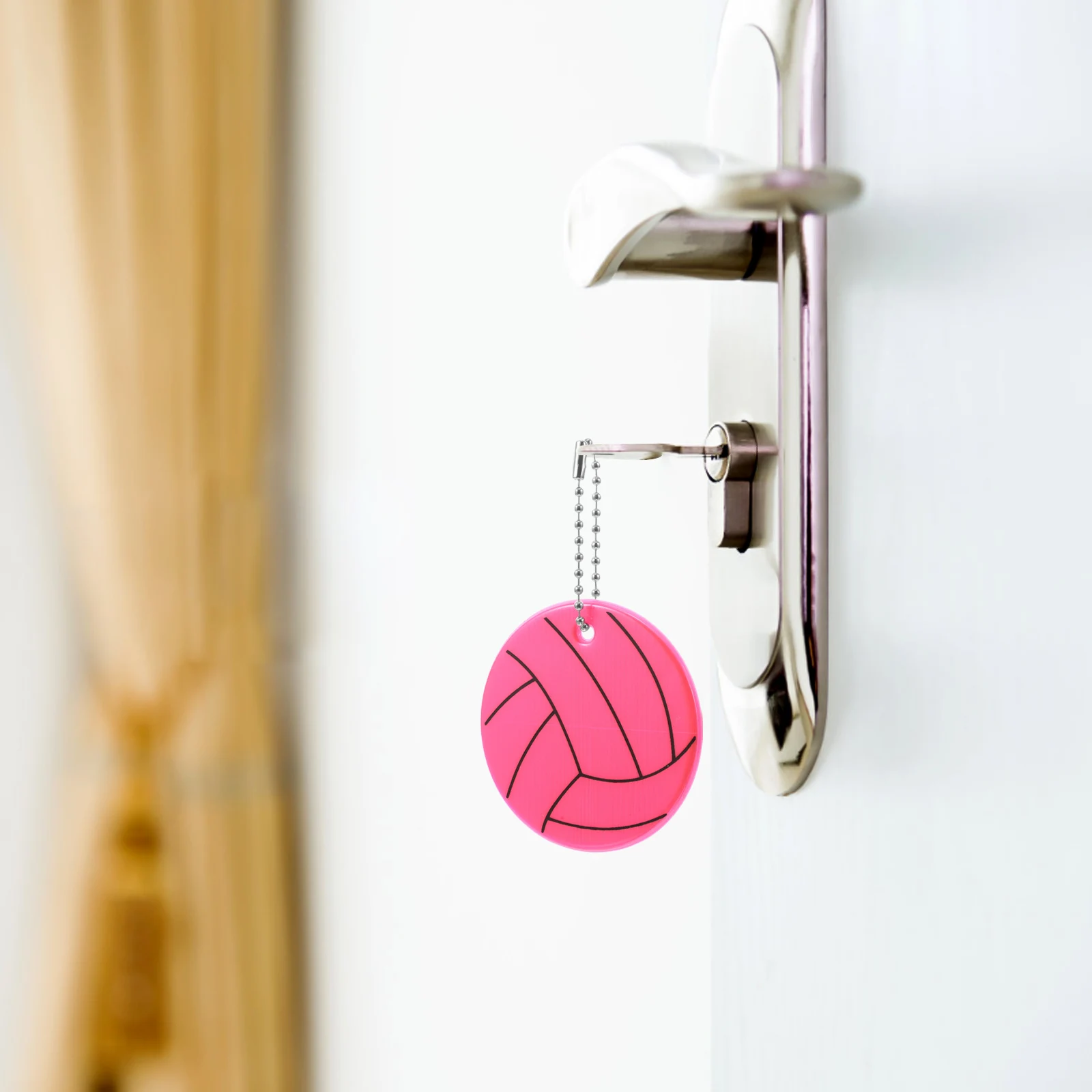 

6pcs Reflective Volleyball Keychains Pvc Sports Ball Pendant Bulk Team Party Favors Backpack Accessories Luminous Night Safety