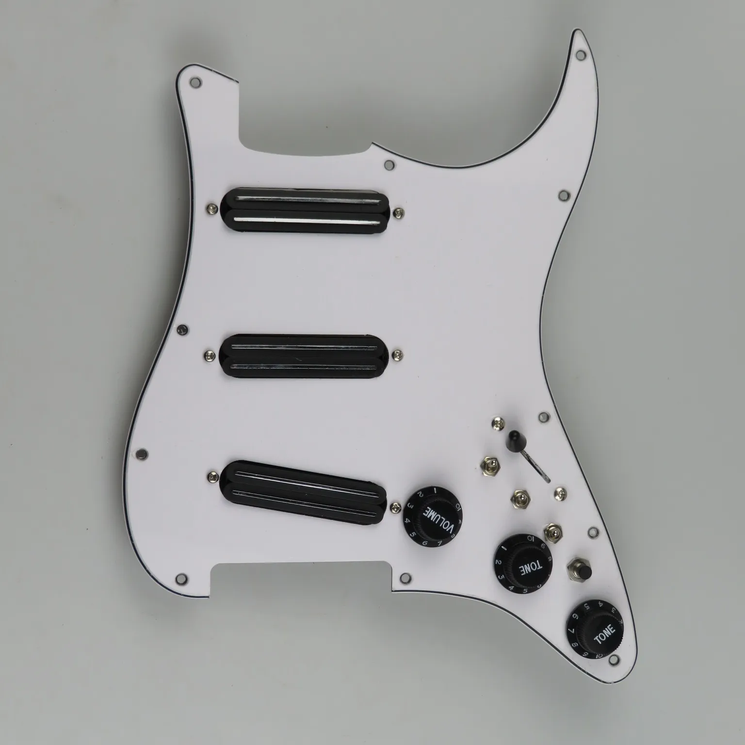 Best Choice Loaded SSH Rail Pickguard Preassembled Circuit Solid White Scratch Plate Fit Standard Str/at ST Guitar view 5