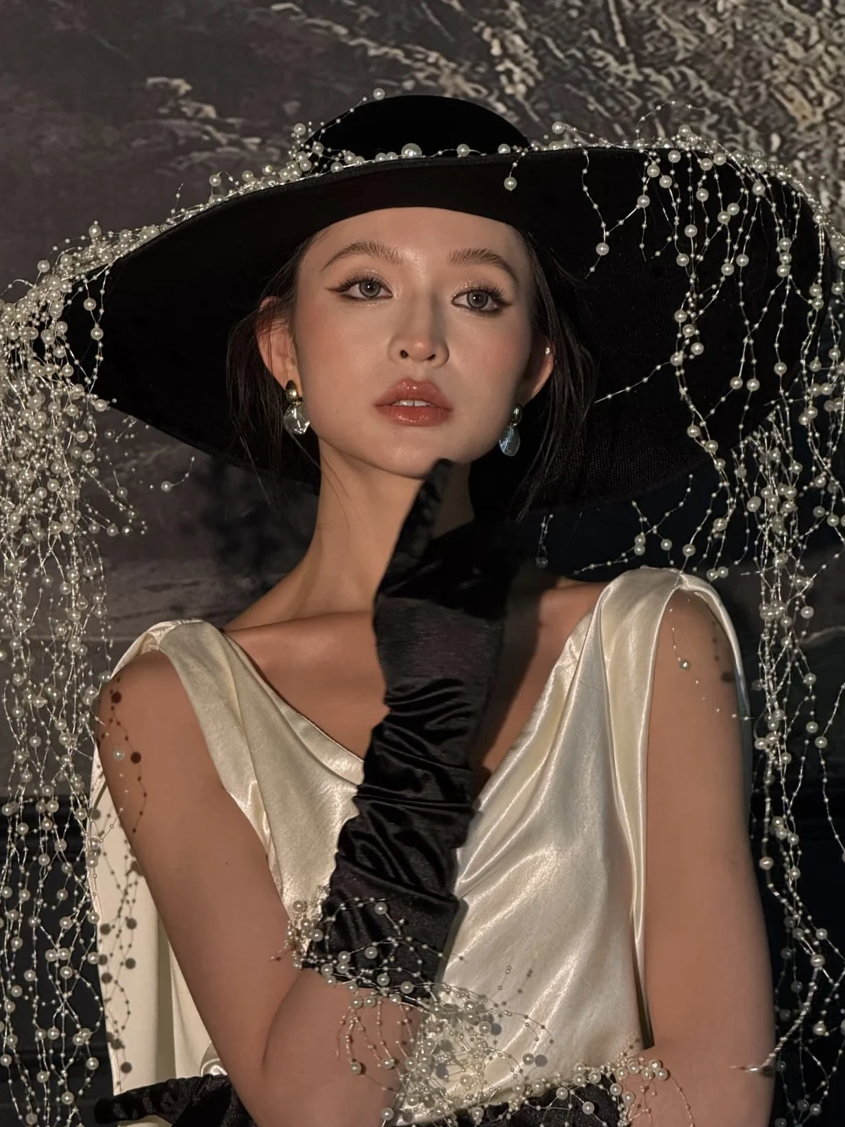 bowler-hat-with-long-tassel-for-wedding-photography-vintage-style-props-unisex-wide-brim-cap-for-sample-shoots