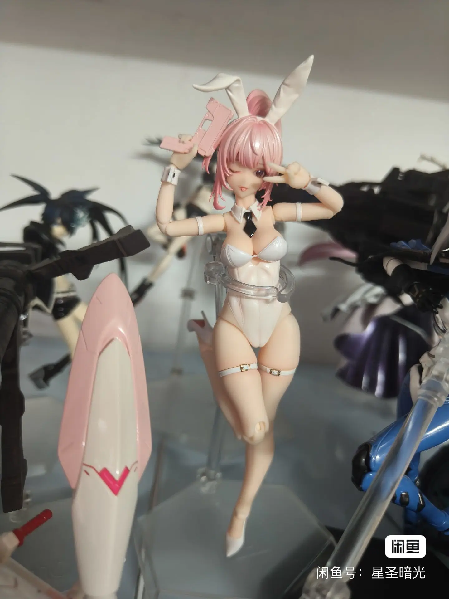 Original Snail Shell Lovely Rabbit Girl Aileen Whirlwind Rabbit Motorcycle 1/12 Machine Mobile Garage Kit Collection Desktop