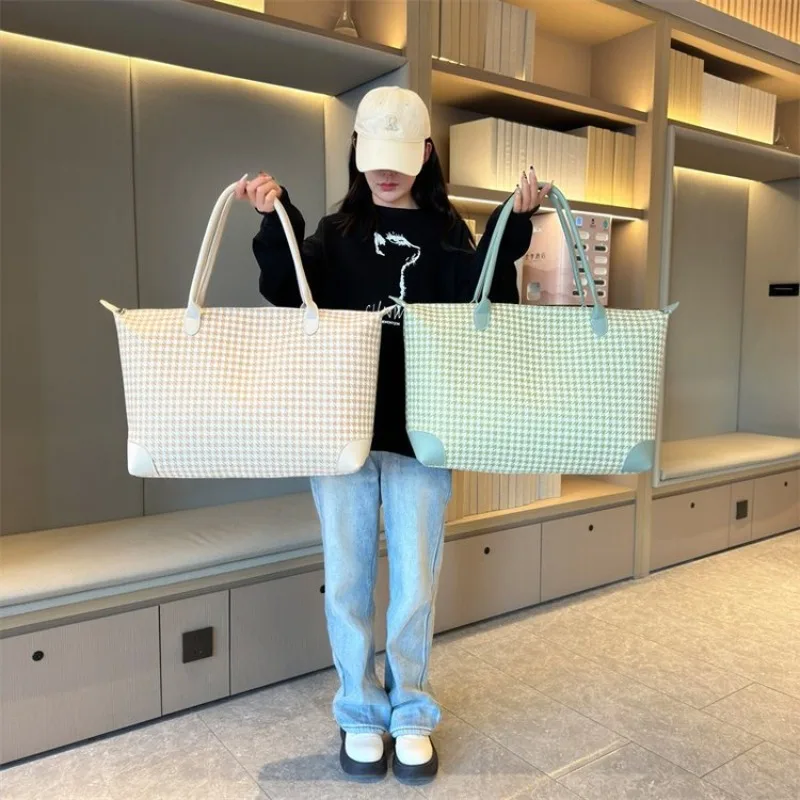 

Элегантные, простые, модные дизайнерские сумки для подгузников для женщин, роскошные винтажные кожаные сумки-тоут большой вместимости, минималистичные, высококачественные.