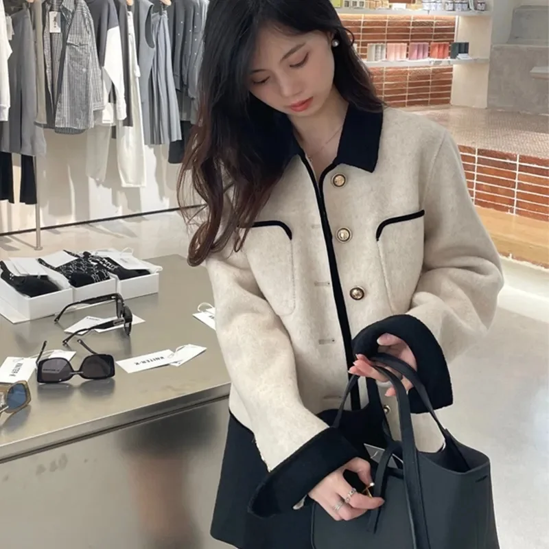 

2023 Xiaoxiangfeng Woolen Coat Women Short Doll Neck Contrast Color Celebrity Fashion Temperament Double sided Woolen Coat Trend