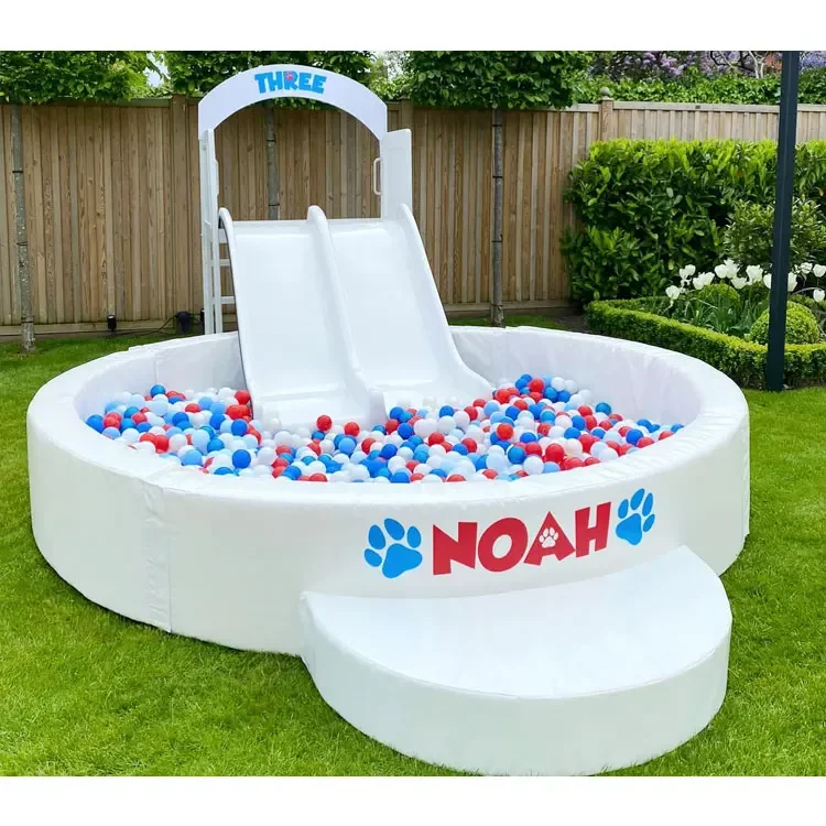 ขายร้อน Ball PIT สนามเด็กเล่นขนาดใหญ่ในร่ม Commerical PARTY เด็ก Soft Play อุปกรณ์โฟมสีขาว Ball PIT พร้อมสไลด์