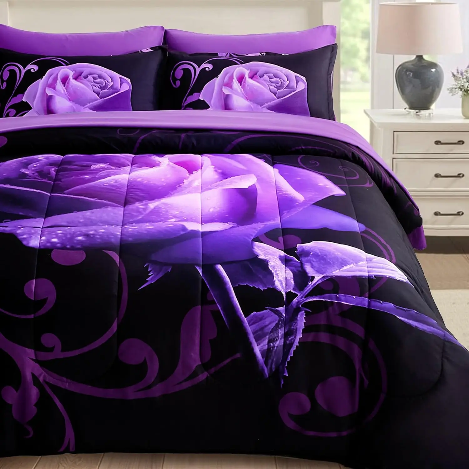 

Комплект постельного белья Purple Rose, размер King, двусторонний, 7 предметов, включает простыни и наволочки из микрофибры.