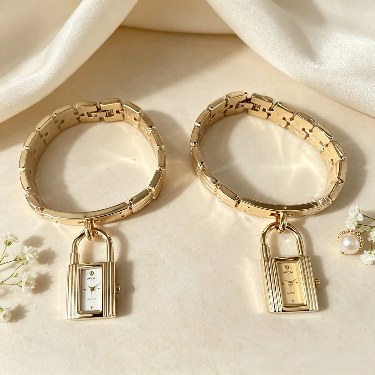 New Women's Watch Quartz Simple Lock-Shaped Bracelet Watch Ins Niche Design High-End Fashion Watch