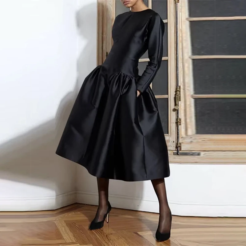 

Autumn Simple Elegant Black Midi Dresses For Women Round Neck Long Sleeves Temperament Female Fashion Style A-line Dress
