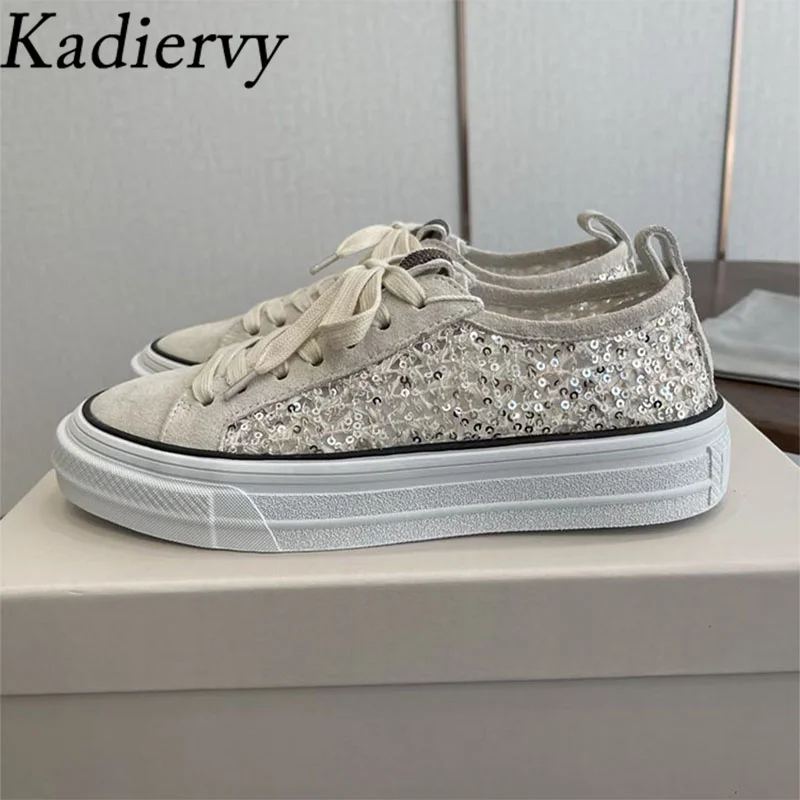 

Новые повседневные кроссовки для женщин с круглым носком, на шнуровке, из замши и кожи, с пайетками, для активного отдыха, женские туфли на плоской подошве