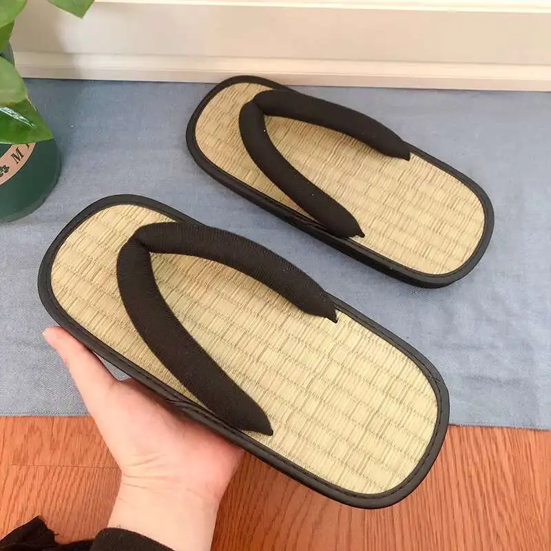 Japanese Straw Sandals unisex Soft Sole Home Rattan Straw Flip-Flops Summer Couple Odor-Resistant Natural Sandals Slippers