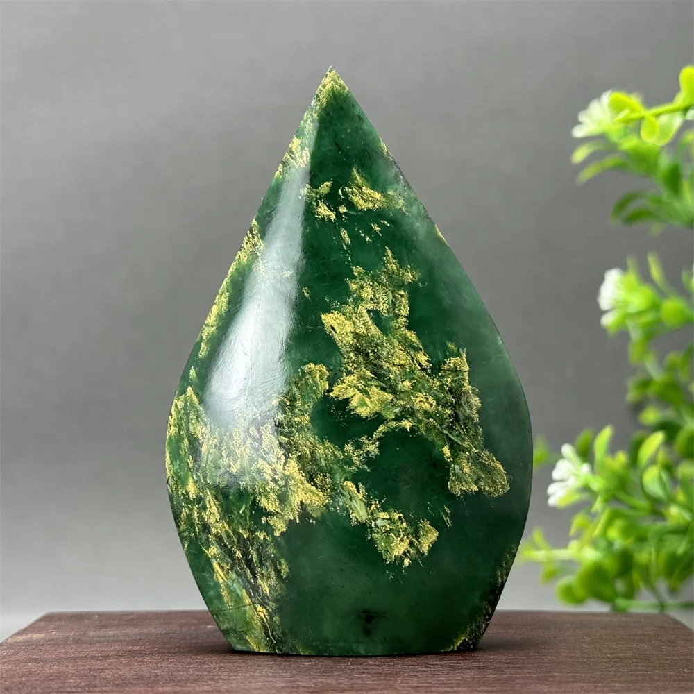 Natural Emerald Free Shape Torch Polishing Craft Reiki Healing Meditation Witchcraft Sacrifice Energy Home Feng Shui Decoration