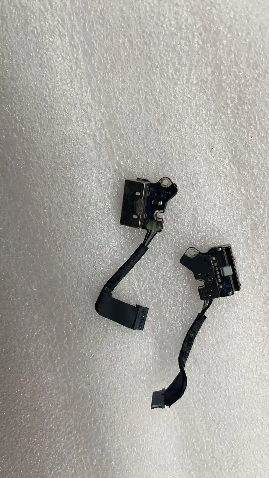 Toma de corriente DC-IN para macBook Pro Retina, puerto de carga A1502, 820-3584-A, años