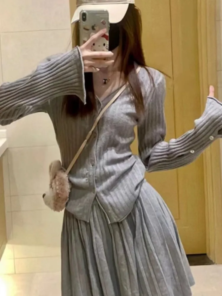 Y2K Mini Pleated Knitted Skirt Suits Women Autumn Chic Suit Elegant V-Neck Long Sleeve Cardigan Korean Solid Two-piece Sets New