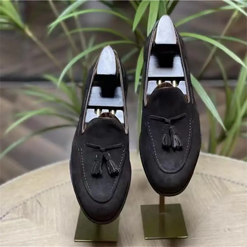 Men Classic Loafers Handmade Cow Suede Solid Color Round Head Tassel Slip-on Fashion Business Casual Party Daily Men Shoes AC022