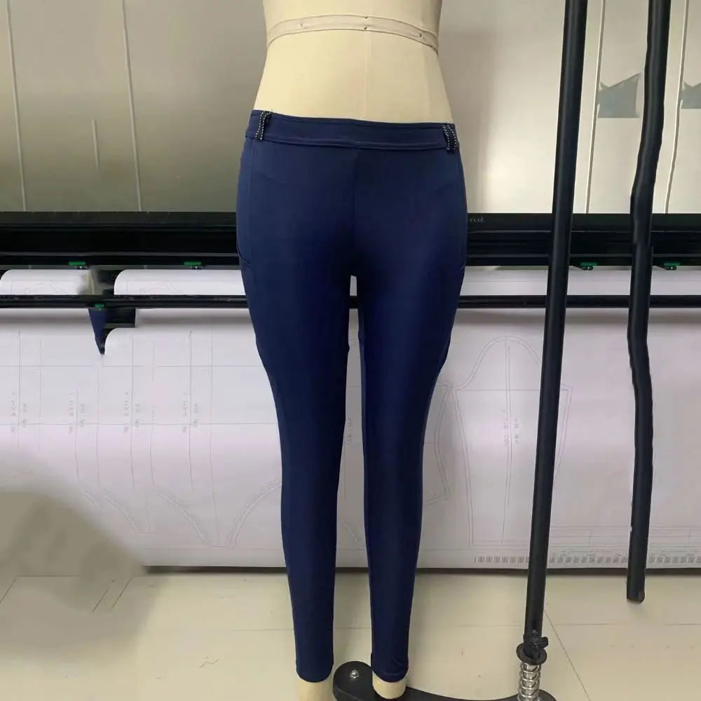 Pantaloni equestri Anti-pilling pantaloni da corsa per cavalli Slim con sollevamento dell'anca con tasca per telefono Leggings sportivi elastici forniture equestri