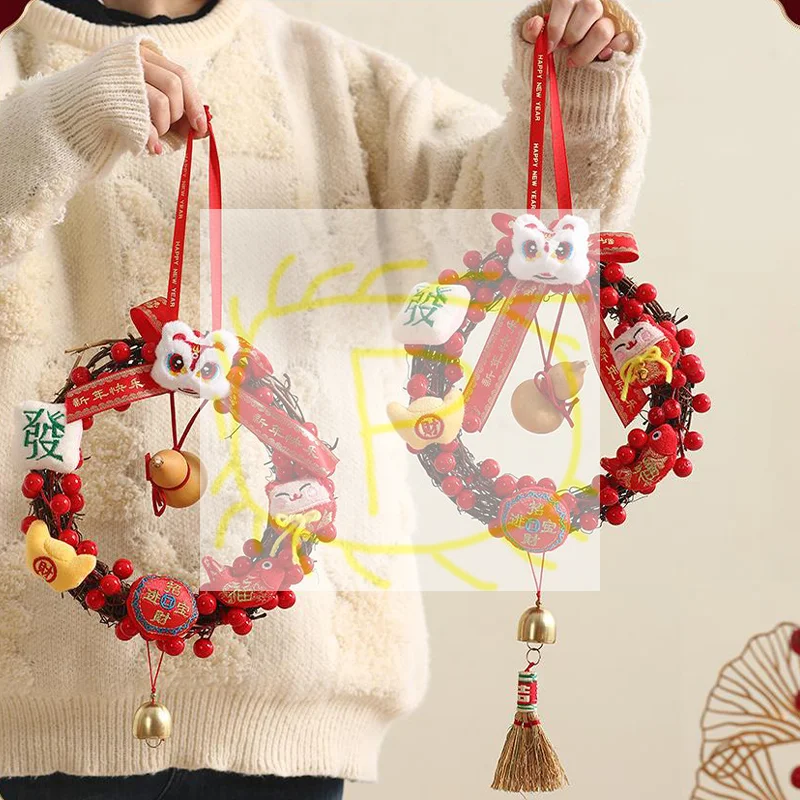 زينة رأس السنة الجديدة على شكل حصان، معلقة على الأبواب الاحتفالية لزينة مشهد عيد الربيع لعيد رأس السنة الجديدة لعام 2026