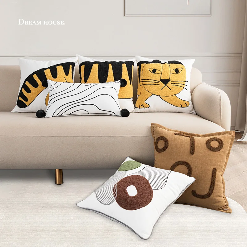 

45x45cm 30x50cm Cute Tiger Towel Embroidered Pillow Waist Cushion Cover High Quality Great Gift for Home Soft Hotel Decoration