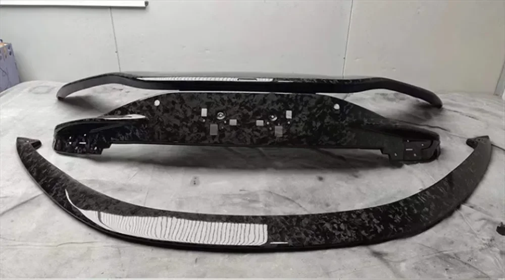 Modern Style Forged Carbon Glossy Bodykit New Arrival Front Rear Lip Diffuser Spoiler for Db11