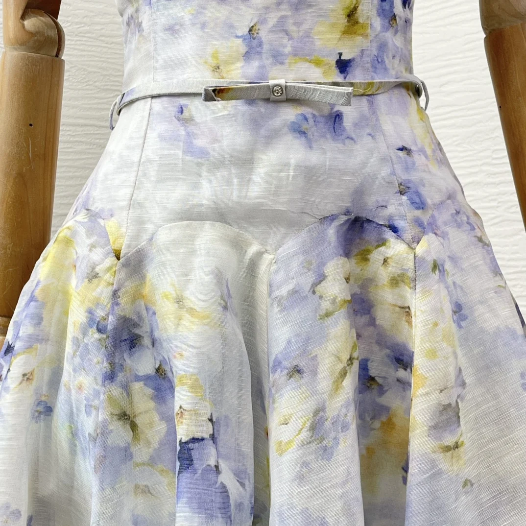 Robe mi-longue violette clair, sans manches, col en cœur, plissée, froncée, découpée, nouvelle mode 2025