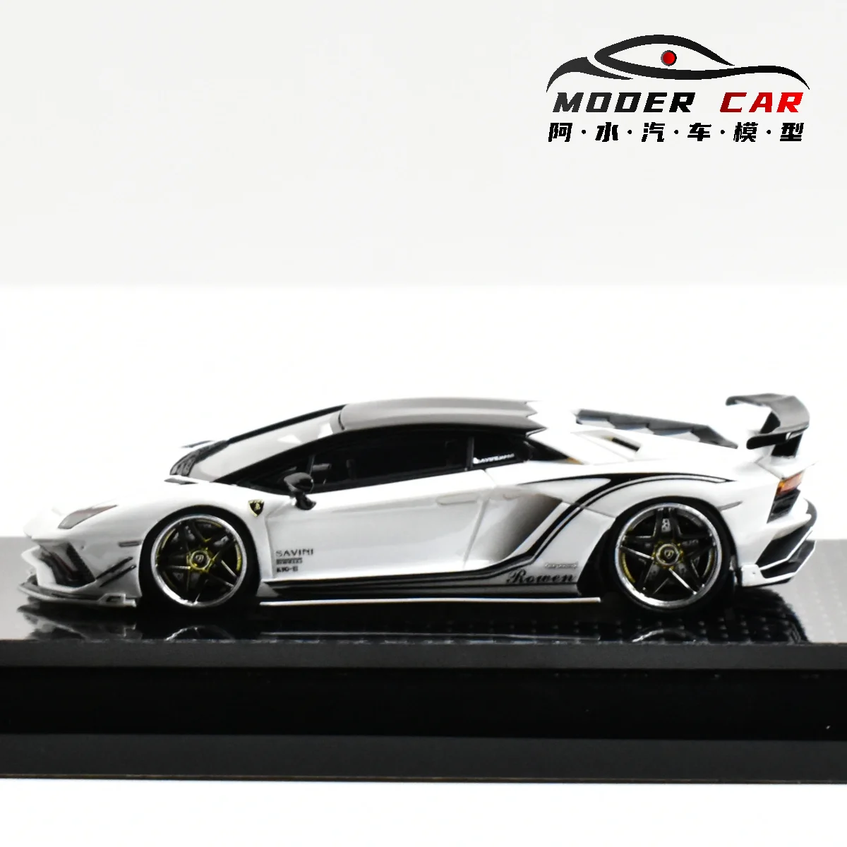

YM 1:64 Aventador Display LP740-4 Rowen Souvenir Resin Diecast Model Car