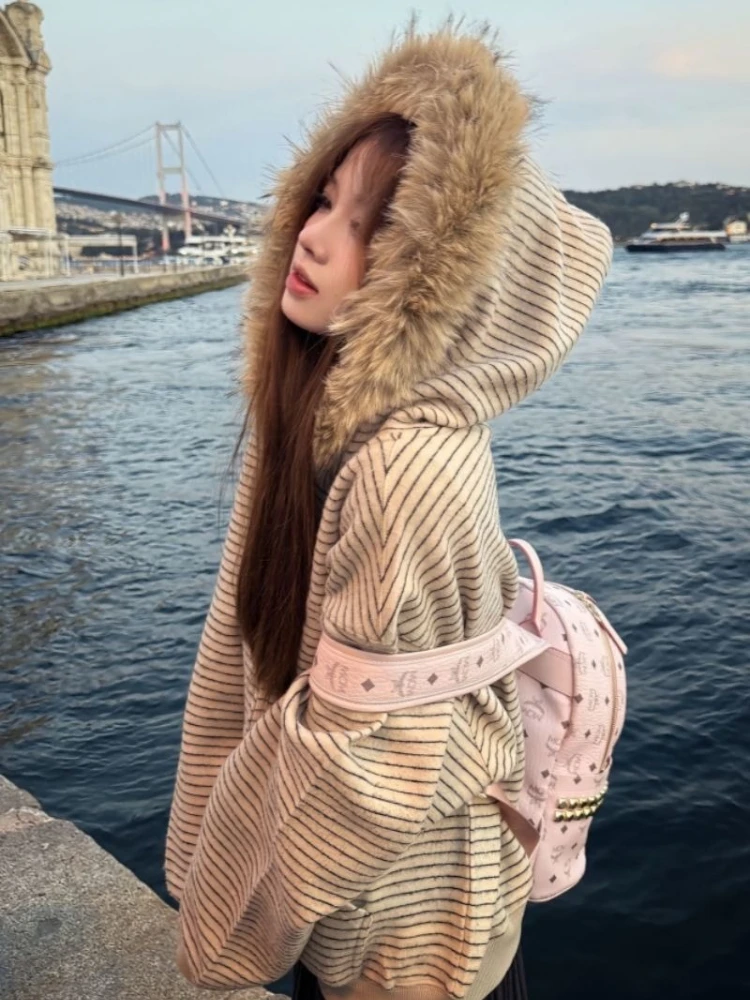 

Американская винтажная верхняя одежда на молнии с буквенным узором и длинными рукавами, однотонная модная повседневная субкультура в полоску с капюшоном, осень 2023 г.