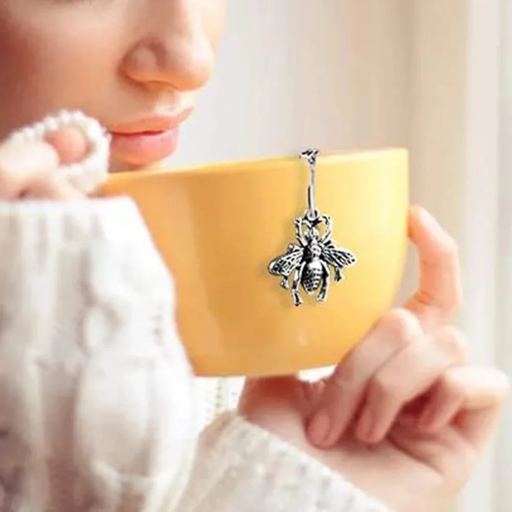 2PCS Stainless Steel Butterfly Bee Chain Tea Infuser with Decorative Pendant Fine Mesh Tea Filter Ball Rust-proof Spice Ball