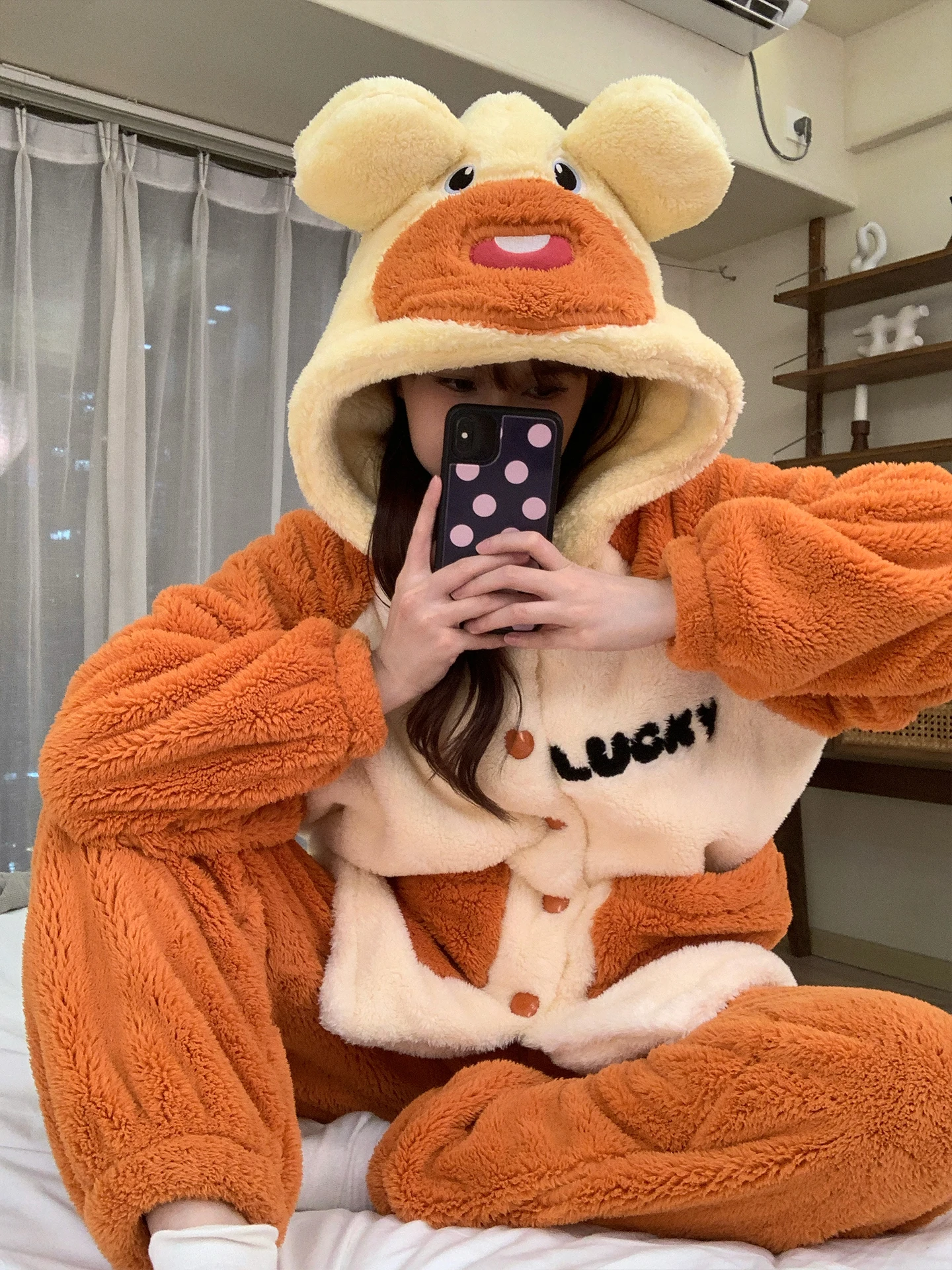 pigiama-da-donna-in-pile-corallo-caldo-e-spesso-ideale-per-la-casa-con-cappuccio-e-fantasia-a-tema-cartone-animato-taglie-forti-maniche-lunghe-e-pantaloni-con-tasche